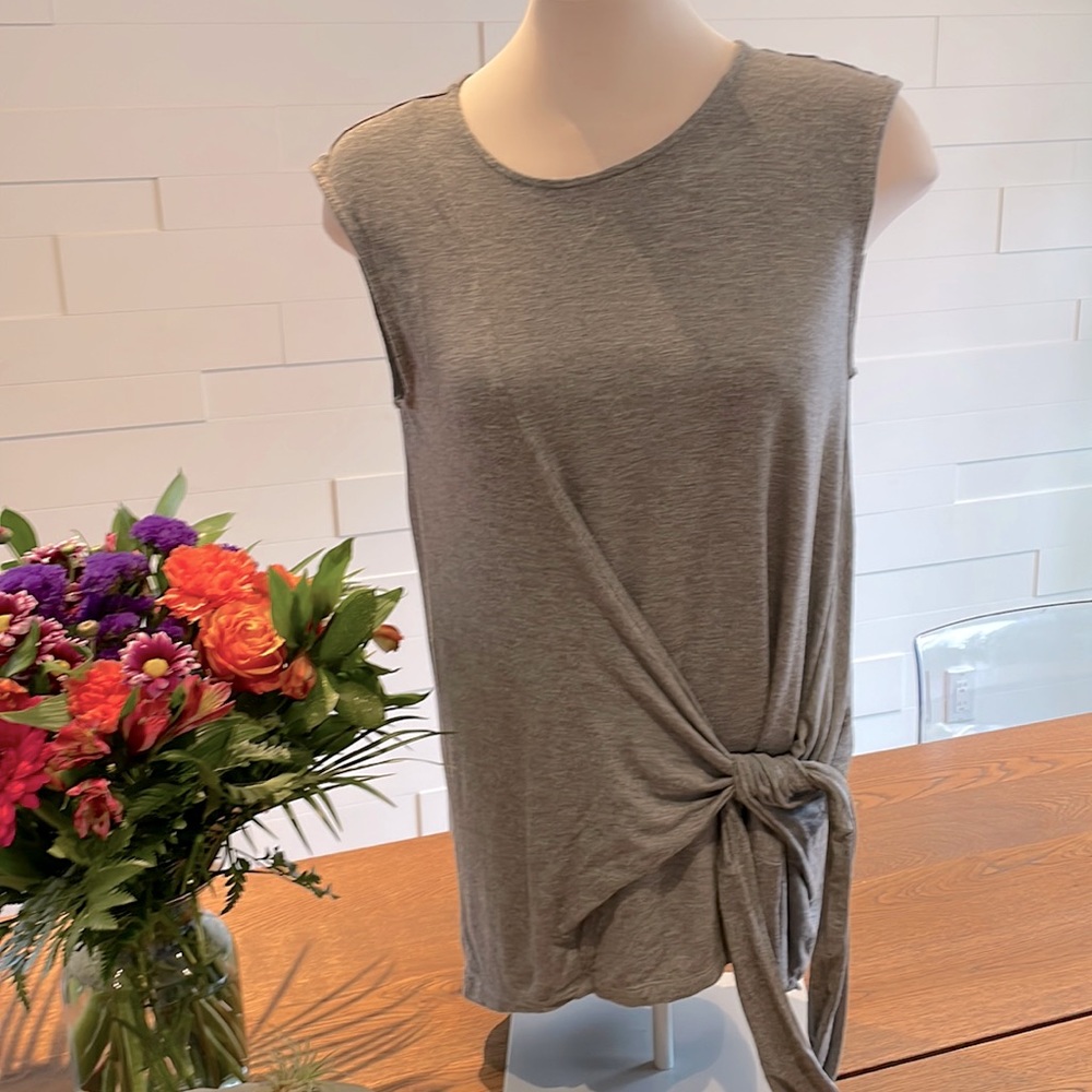 (2/$30) Anthropologie Vanessa Virginia Gray tie off Tank - Small